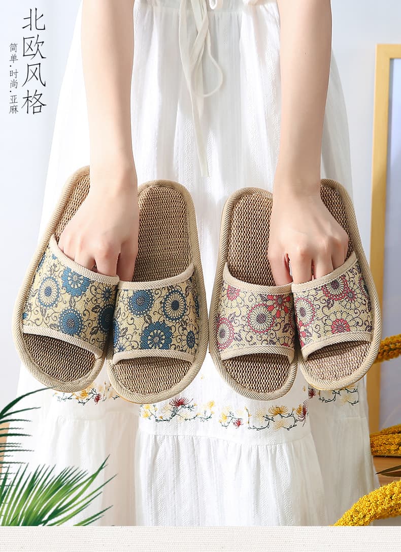 Women's New Fashion Summer Slippers – Non-Slip Outdoor Sandals, Korean Style, Thick Soft Sole, Durable and Trendy thumbnail 3