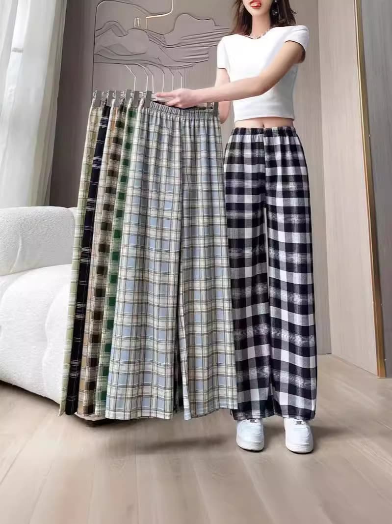 Women's Plaid Wide-Leg Pants – Trendy Korean Style 2024, Casual Slim-Look Wide Pants, Comfortable and Perfect for Spring & Summer, Ideal for Petite Women 👖 - Image 1