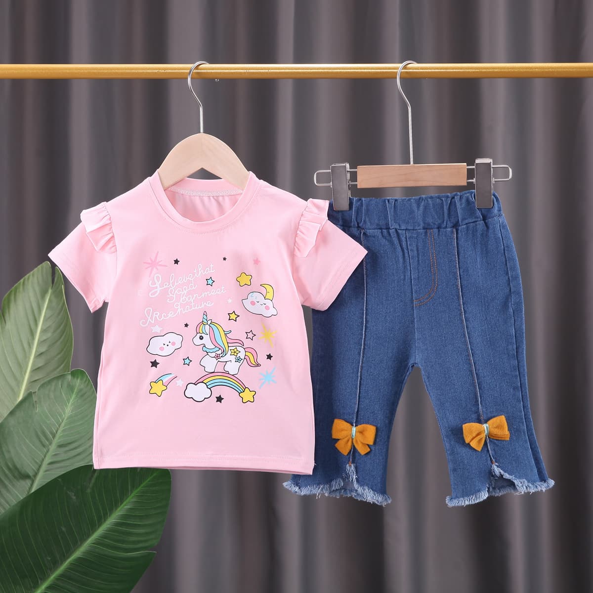 Girls' Summer Outfit 2025 New Cartoon Letter Short Sleeve Rainbow Pony Casual Jeans Two-Piece Set thumbnail 3