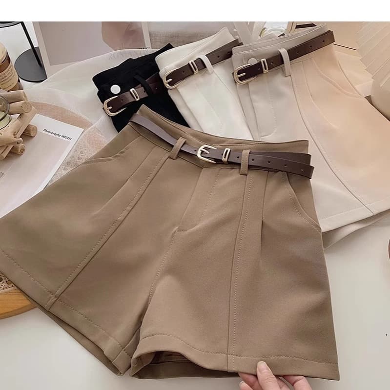 Women's High-Waisted White Shorts Spring Summer 2025, Wide-Leg Tailored Style, Loose Fit, Fashionable Casual Shorts for Everyday Wear thumbnail 3